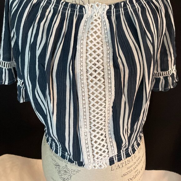 Ocean Drive Coquette Crop Top: Size M - Picture 5 of 13